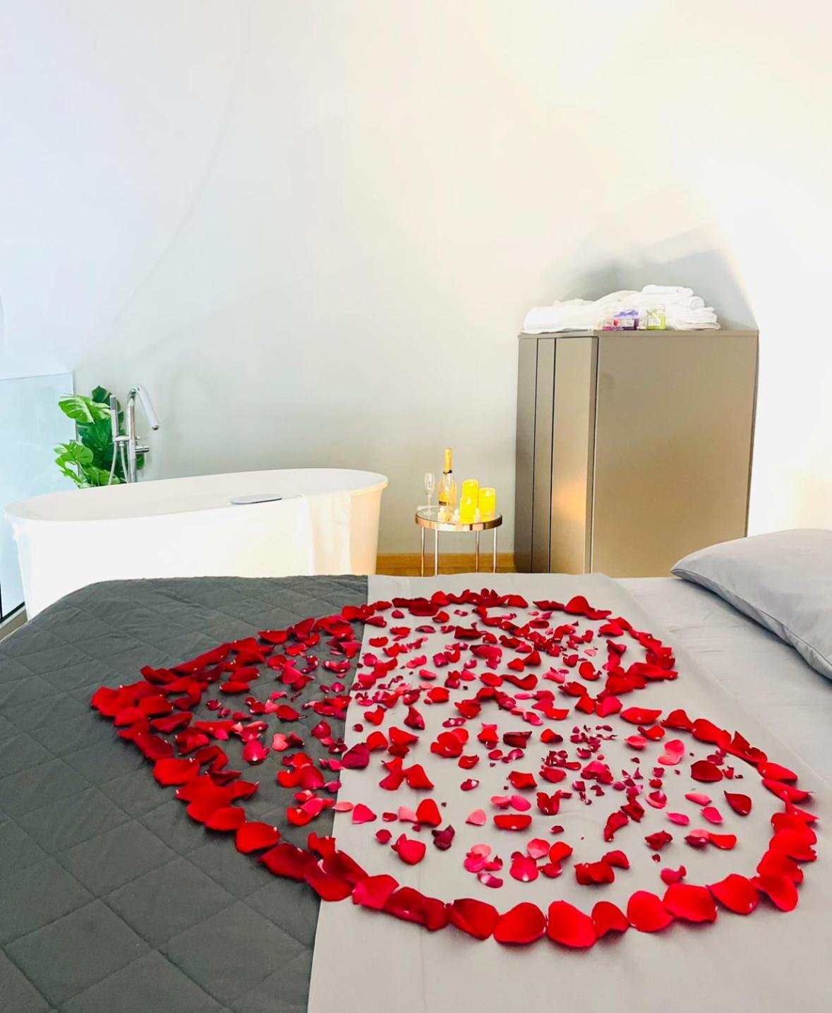 Jacuzzi Luxury Apartment In The Town Centre Torino Eksteriør bilde